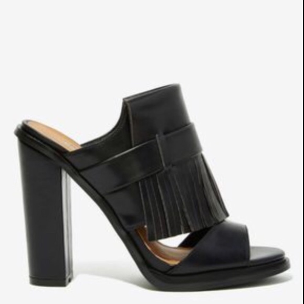 NWT Nast Gal fringe mules 7.5